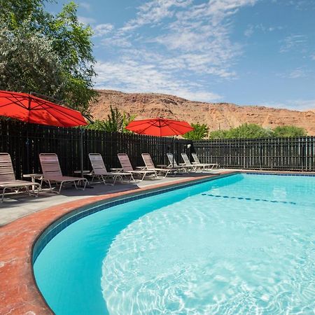Sun Outdoors Moab Downtown Hotel Buitenkant foto