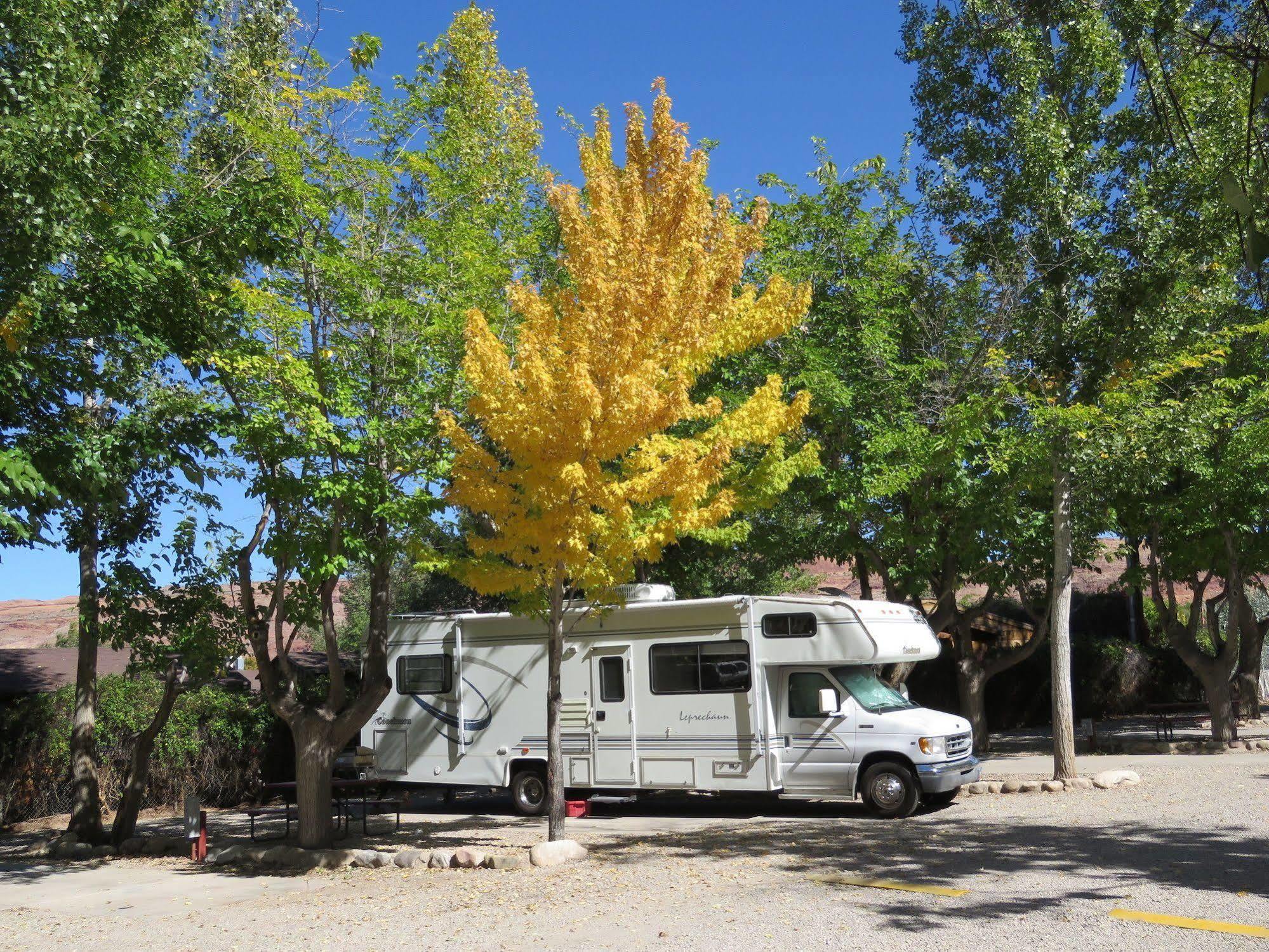 Sun Outdoors Moab Downtown Hotel Buitenkant foto